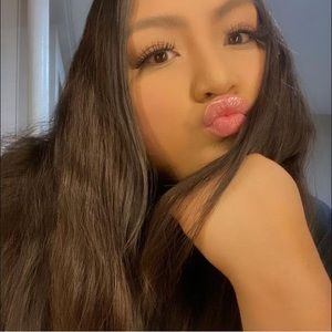 Meet your Posher, Hellen